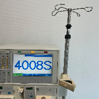 Fresenius Medical Care 4008 S Hemodialysis Machine image 2